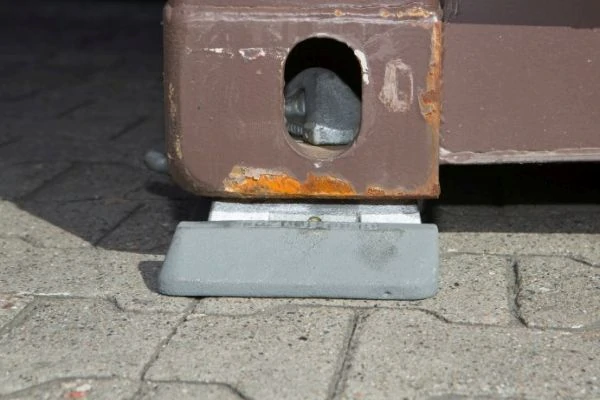braun_container_containerzubehoer_bottom_twistlock_02